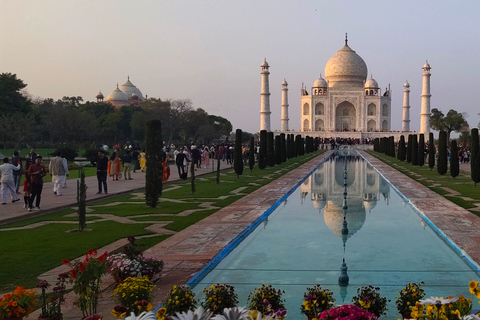 Depuis Delhi : visite du Taj Mahal, du fort d'Agra et de Baby Taj en voiture