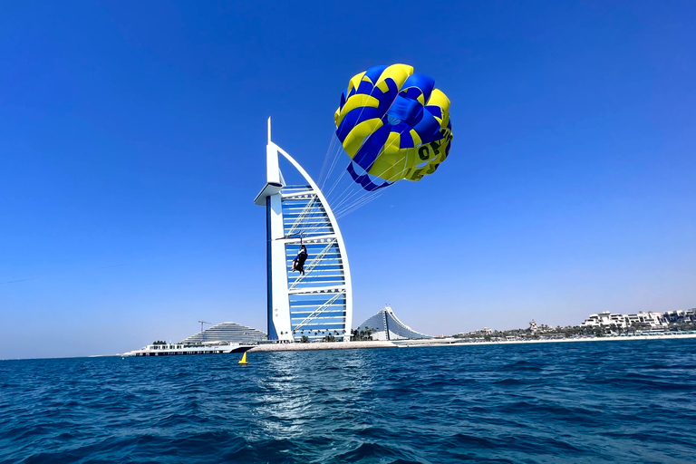 Dubaj: Parasailing Experience z Burj Al Arab ViewParasailing solo