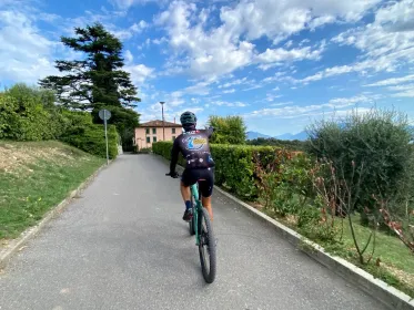 Desenzano: e-Bike Tour mit Weinverkostung