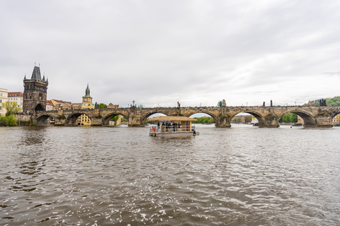 Prague: Party Tiki Boat Sightseeing Cruise with Drinks