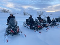 Reykjahlid, aventura de motos de nieve por el lago Mývatn - Housity
