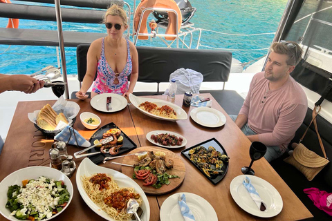 Santorini Catamaran Cruise with Swimming, Meal and Open BarFrom Fira: Catamaran Cruise with Meal and Open Bar