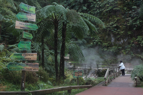 Excursión en grupo en furgoneta: ¡Descubre Lagoa do Fogo y mucho más!Excursión en grupo en furgoneta: Descubre Lagoa do Fogo y mucho más