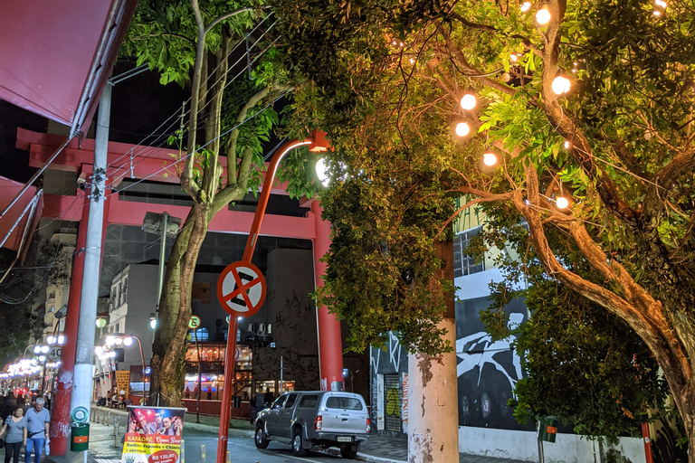 São Paulo: Liberdade & Bixiga Street Food Tour op zondag