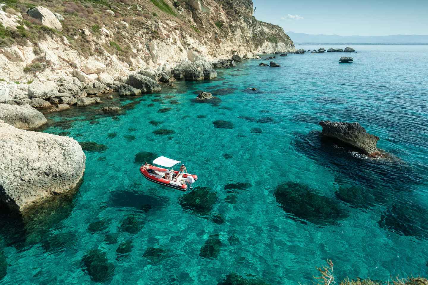 Cagliari: Devil's Saddle Boat Tour with Spritz and Chips