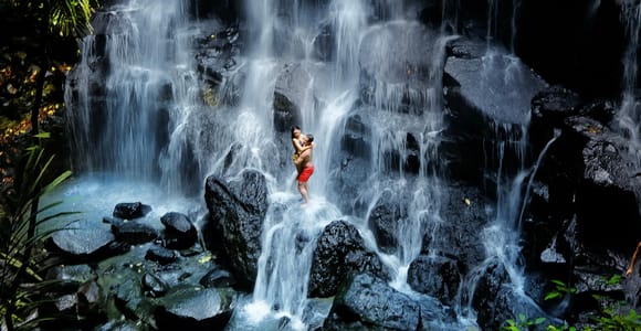 Ubud: Kanto Lampo Waterfall, Art Market, Cretya & Tanah Lot
