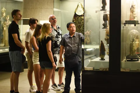 Filipino Historic Walking Tour in Intramuros