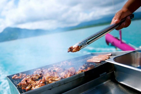 Escapada privada en catamarán a Île aux CerfsEscapada privada en catamarán a la isla de los Ciervos