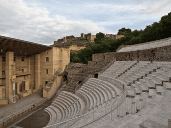 Sagunto: Visita guiada a pie por la ciudad histórica y Cuevas de San José