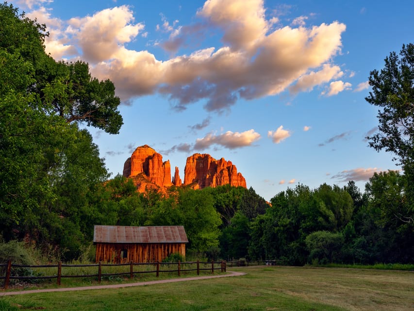 Sedona: Self-Guided Driving Tour with GPS Audio Guide App