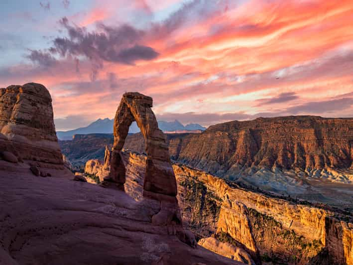 Arches National Park: Driving Tour with Audio Guide | GetYourGuide