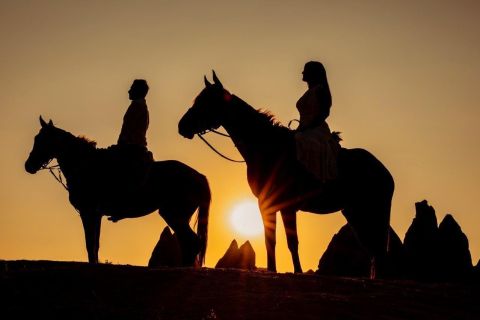 Göreme: Cappadocia Sunset Horse Riding