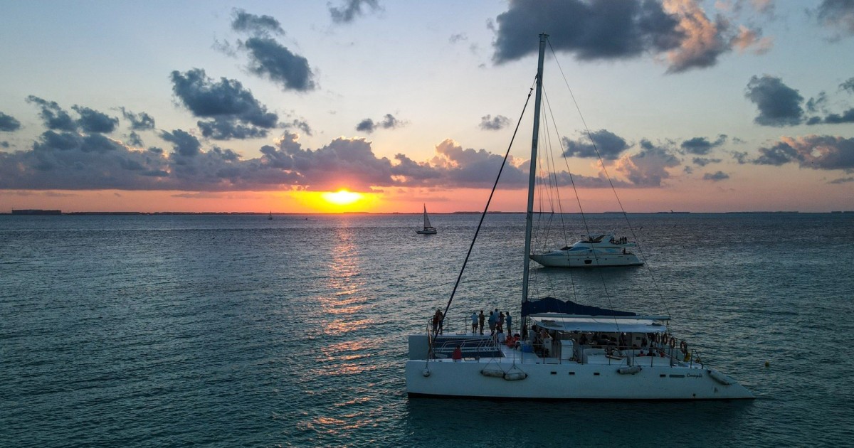sunset cruise from isla mujeres