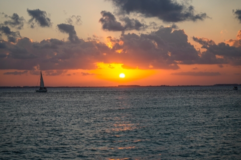 Van Cancún: cruise bij zonsondergang op Isla Mujeres