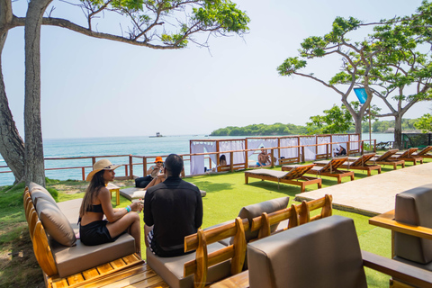 Cartagena: 3 Exclusive Destinations in the Rosario Islands