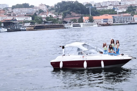 Porto: Passeio Privado de Barco no Rio Douro (maks. 6 pikseli) 1h30mPasseio Privado de Barco no Rio Douro (maks. 6 pikseli) 1h30m