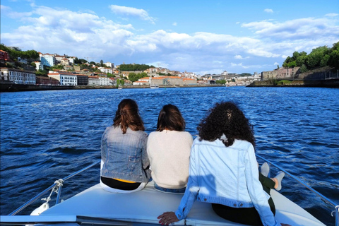 Porto: Passeio Privado de Barco no Rio Douro (maks. 6 pikseli) 1h30mPasseio Privado de Barco no Rio Douro (maks. 6 pikseli) 1h30m