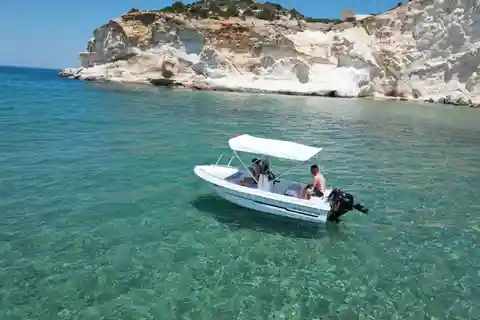 De Provatas Milos: Aluguer de barco para Kleftiko com formação