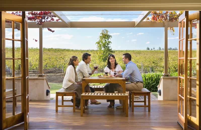 From Adelaide: Premium Barossa Wine Tour with Lunch