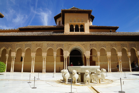 Alhambra: Premium Day Trip with Guaranteed Transfer from Cruise Ships – Málaga Complete Alhambra: Alcazaba, Generalife & Nasrid Palaces