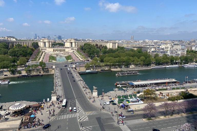 Von London aus: Tagestour nach Paris mit Mittagessen auf dem Eiffelturm