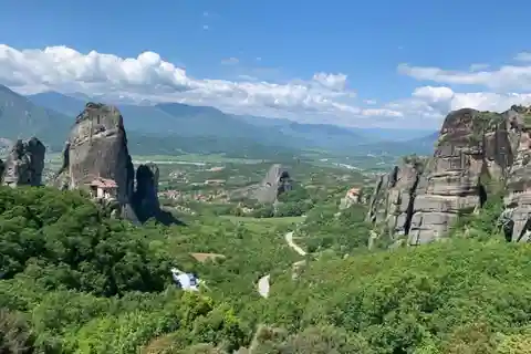 Midday Tour in Meteora from Kalabaka's trainstation