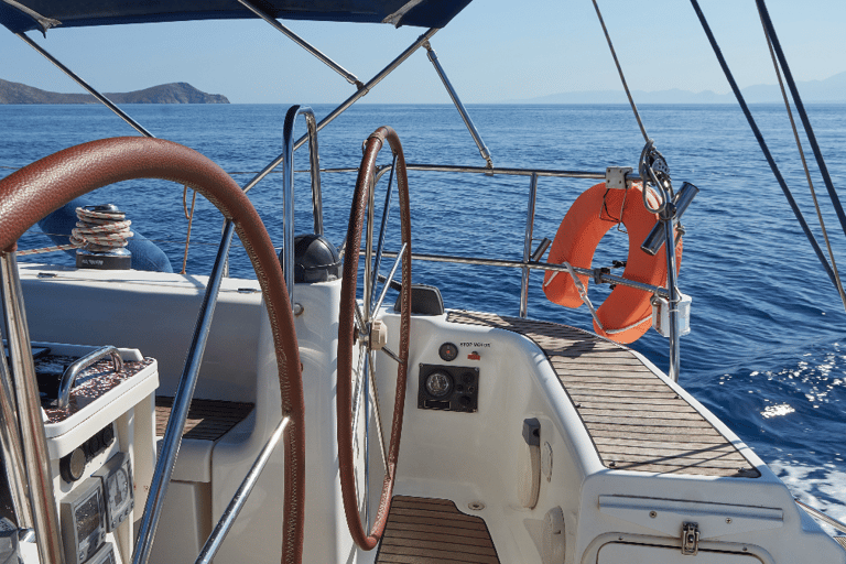 Heraklion: Crociera in barca a vela sull&#039;isola di Dia con snorkelingTour privato di mezza giornata