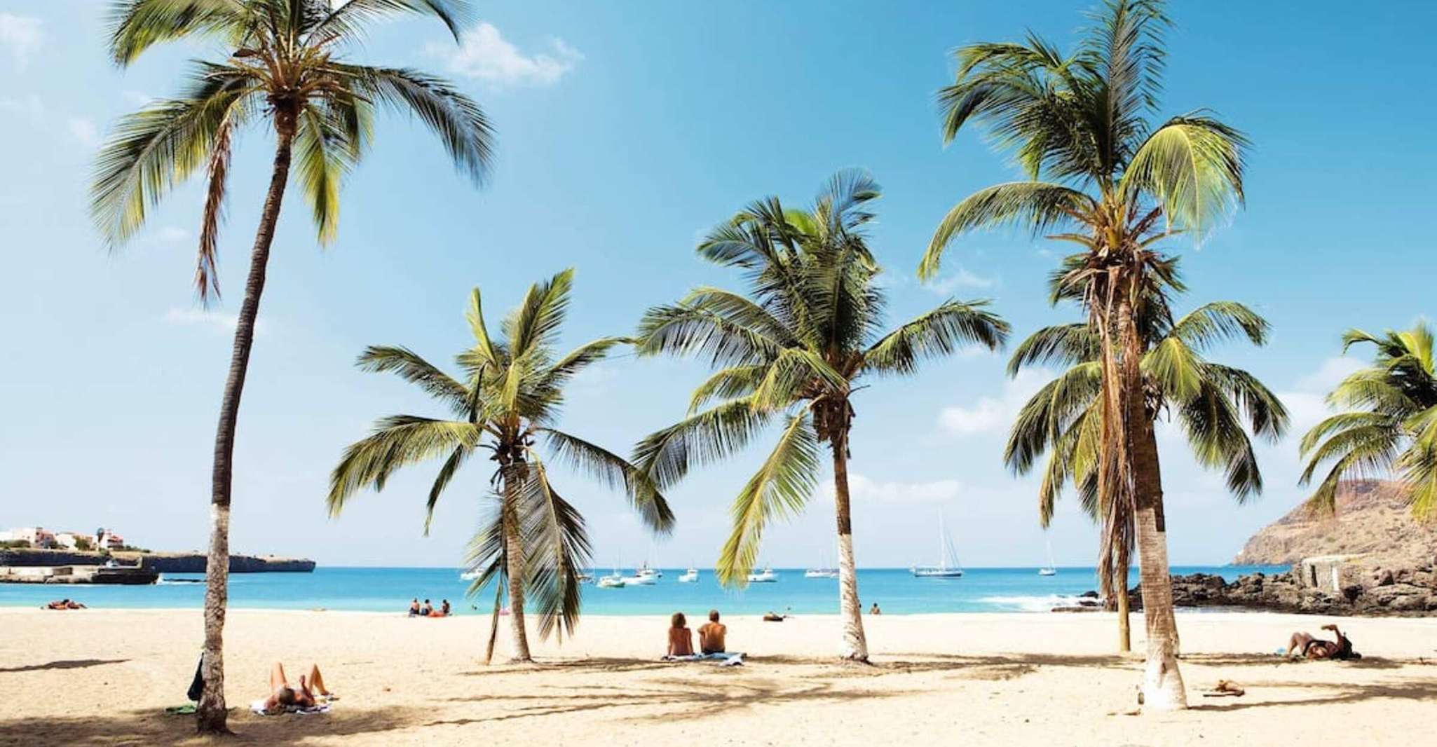 Santiago: Landscapes, Street Art, and Markets Day Trip