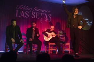 Sevilla: Flamenco-Show & Dach-Dinner mit Blick auf die Kathedrale