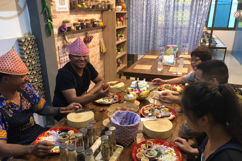 Bangkok : Half day cooking class at Tingly Thai Cooking Highlight 4 dishes famous Thai Foods at Silom, Bangkok