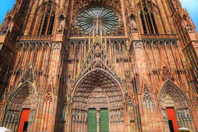 Visit Strasbourg Cathedral Official Digital Audio Guide in Estrasburgo