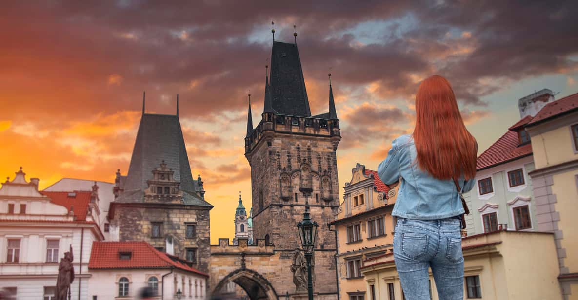 Praga: Recorrido a pie por el arte y la cultura con un guía local ...