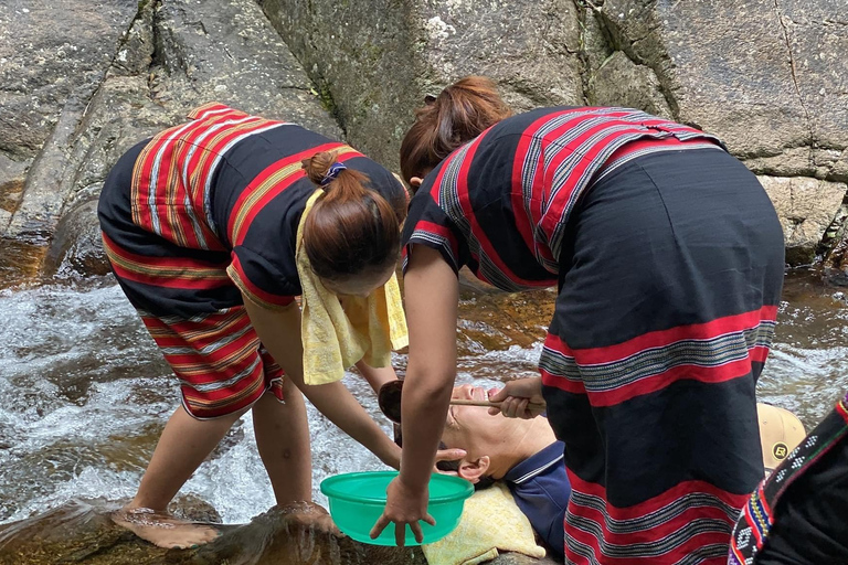 2 días 1 noche - Da Nang a A Luoi - Cultura de la minoría Pa Co