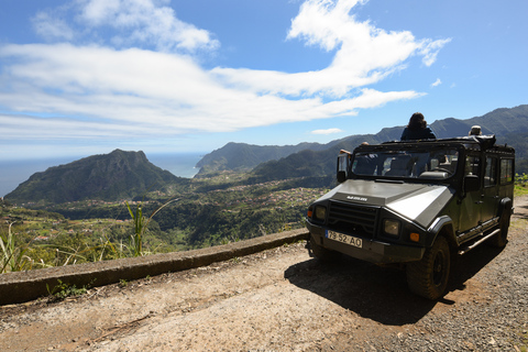 Safari 4x4 privé à Madère, journée complète à Santana ou Porto MonizVisite privée complète et personnalisable