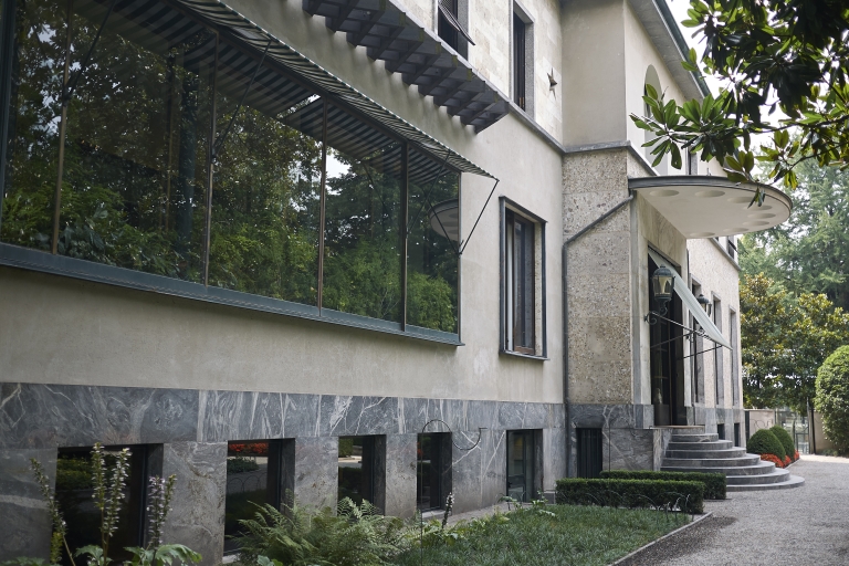 Villa Necchi Campiglio – Prywatna wycieczka z przewodnikiem po oazie piękna3 godziny: Villa Necchi Campiglio i transport
