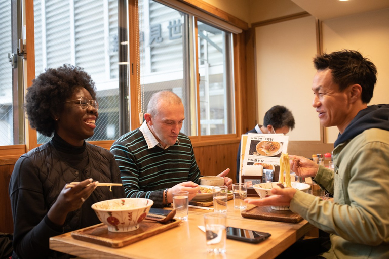 Tokyo: Tour privato personalizzato con un ospite localeTour di 3 ore