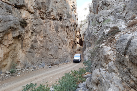 Guidad safari på södra Kreta &amp; Tripitis GorgeFrån Malia: Guidad tur till södra Kreta och ravinen