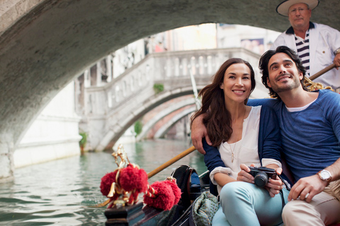 Venetië: Canal Grande per gondel met toelichtingGedeelde gondeltocht met gids