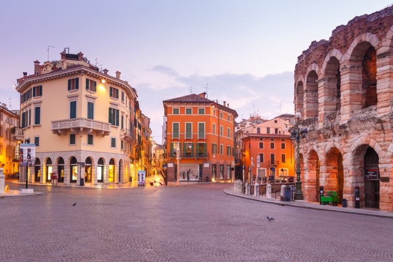 Romeo y Julieta en Verona Viaje privado en coche desde Milán