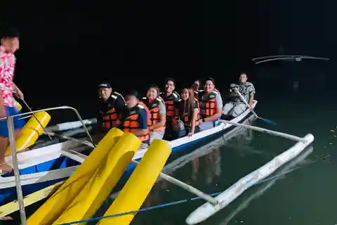Puerto Princesa: Jungle Firefly Watching Boat Tour & Dinner