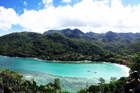 Île de Mahé : Excursion en tyrolienne dans le parc marin et plongée en apnée