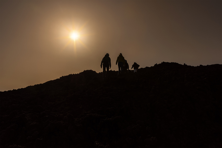 Etna: Krater Centralny (3340 m n.p.m.) z kolejką linową i jeepemEtna: wycieczka do krateru centralnego (3340)