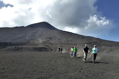 Etna: Krater Centralny (3340 m n.p.m.) z kolejką linową i jeepemEtna: wycieczka do krateru centralnego (3340)