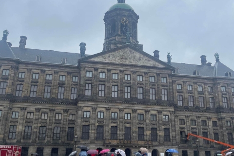 Amsterdam: Tajemniczy spacer z przewodnikiem po placu DamAmsterdam: samodzielna wycieczka po smartfonie po placu Dam