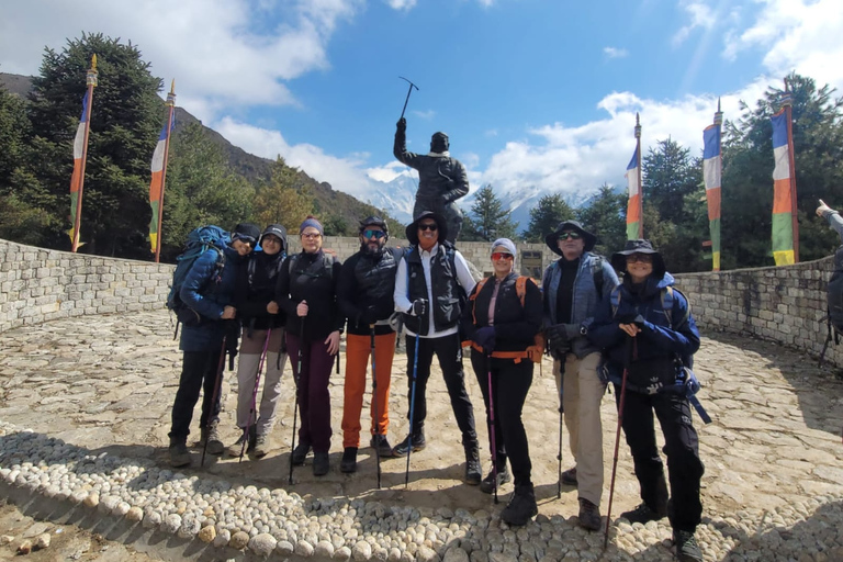 Trekking do bazy pod EverestemWycieczka trekkingowa do bazy pod Everestem