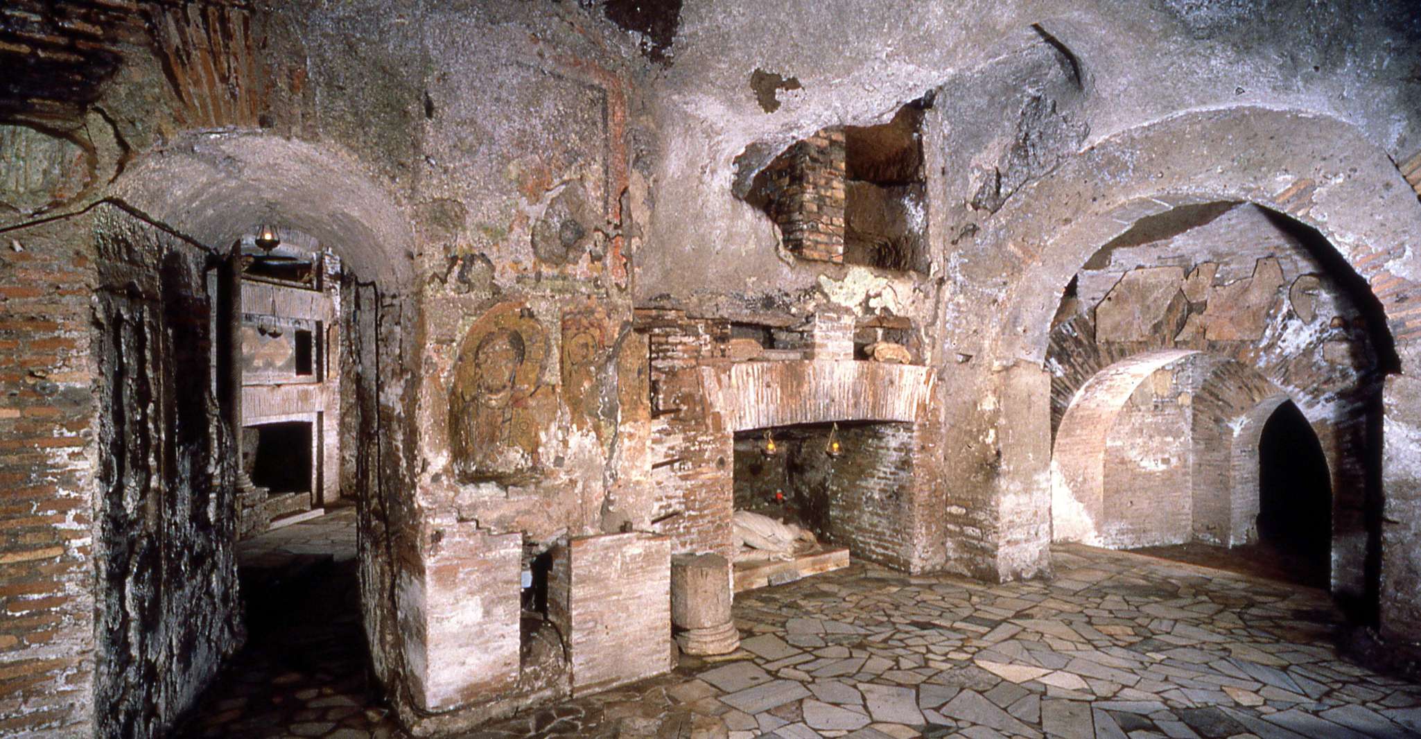 Rome: Catacombs of St. Callixtus Entry Ticket & Guided Tour