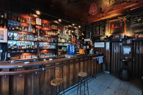 Düsseldorf: Old Town Pub Crawl Self-guided Tour