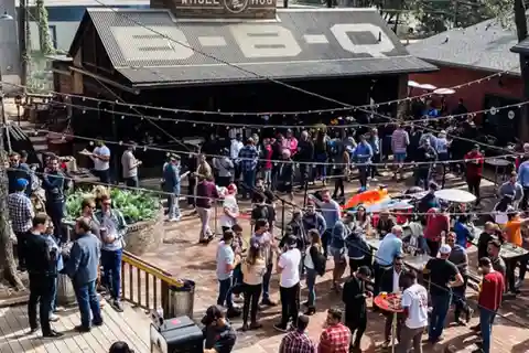 Austin: BBQ Guided Food Walking Tour