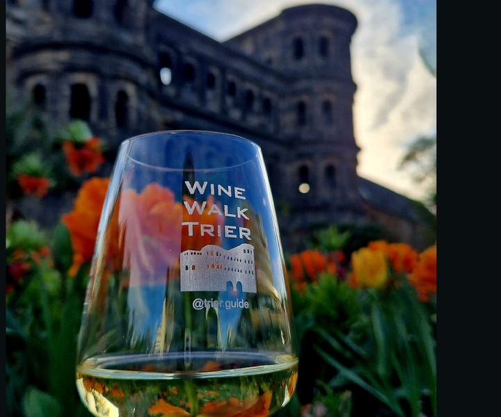 Trier: Guided City Walking Tour with Wine Tasting