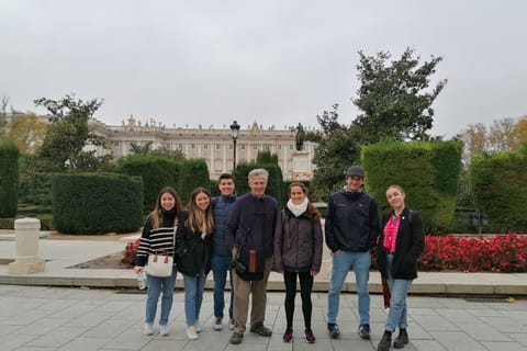 Madrid: Full-Day Private City Tour with Flamenco Show & Meal